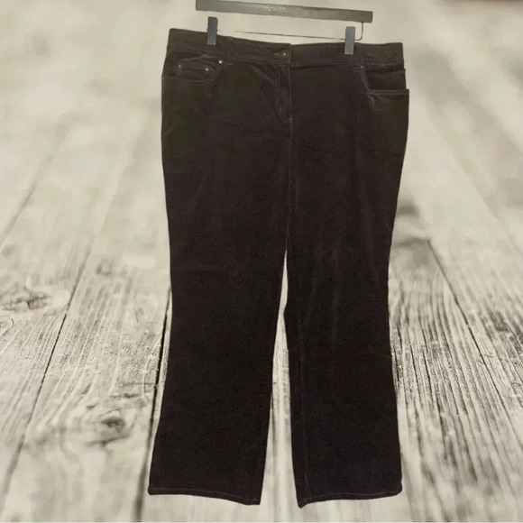 Pennington’s NWT velvety soft corduroy,  high rise, boot cut jeans - Picture 1 of 8